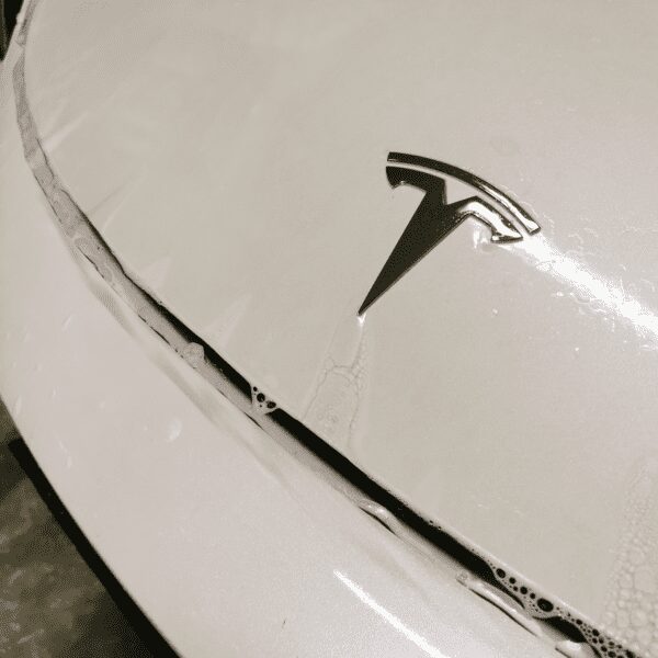 Model 3: Lackschutzfolie für die Motorhaube - Tesla-Protect